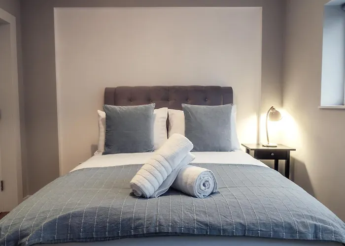 בית נופש Artane House *